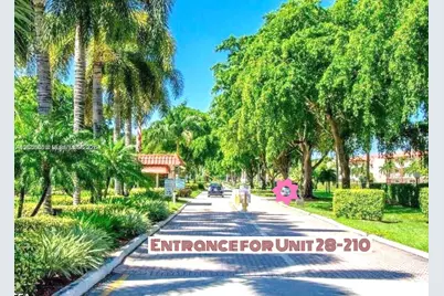 671 S Hollybrook Dr #210, Pembroke Pines, FL 33025 - Photo 2