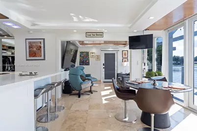 6616 E Miami Lakes Dr E, Miami Lakes, FL 33014 - Photo 18