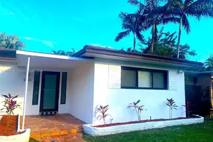 10825 Peachtree Dr, Miami, FL 33161 - Photo 2