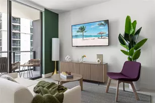 159 NE 6th St, Miami, FL 33132 - Photo 2