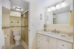 3215 N Ocean Dr, Hollywood, FL 33019 - Photo 10