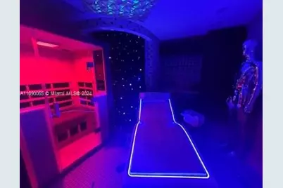 6801 Collins Ave #1215, Miami Beach, FL 33141 - Photo 48