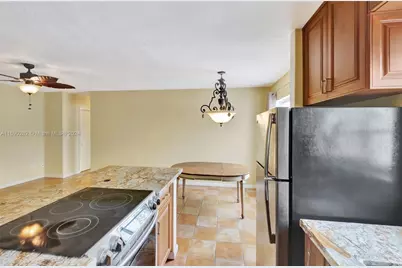 350 Collins Ave #306, Miami Beach, FL 33139 - Photo 10
