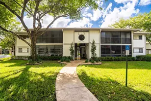 10869 W Clairmont Cir, Tamarac, FL 33321 - Photo 24