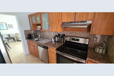 1300 Alton Road #3 D, Miami Beach, FL 33139 - Photo 8