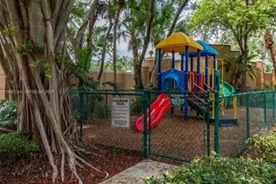 19999 E Country Club Dr, Aventura, FL 33180 - Photo 44