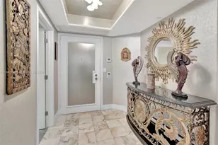 4000 Island Blvd, Aventura, FL 33160 - Photo 10