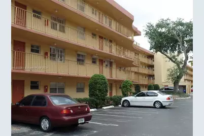 447 NE 195th St #117, Miami, FL 33179 - Photo 2