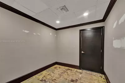 730 71st St, Miami Beach, FL 33141 - Photo 36