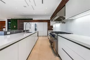 400 Tamarind Dr, Hallandale Beach, FL 33009 - Photo 16