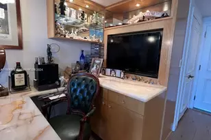 3000 Island Blvd, Aventura, FL 33160 - Photo 8