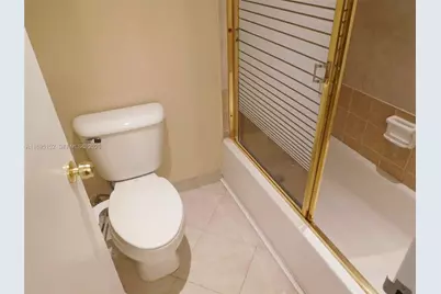 3800 S Ocean Dr #305, Hollywood, FL 33019 - Photo 12