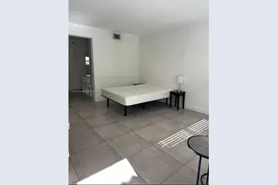 653 Michigan Ave #4, Miami Beach, FL 33139 - Photo 4