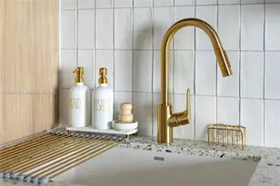 159 NE 6th St, Miami, FL 33132 - Photo 24