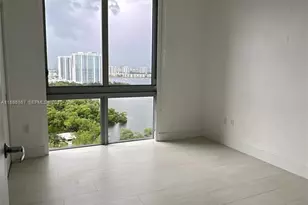 16385 Biscayne Blvd, North Miami Beach, FL 33160 - Photo 18