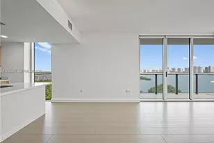 16385 Biscayne Blvd, North Miami Beach, FL 33160 - Photo 1