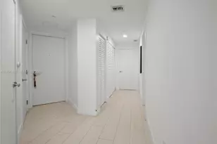 16385 Biscayne Blvd, North Miami Beach, FL 33160 - Photo 22