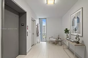 16385 Biscayne Blvd, North Miami Beach, FL 33160 - Photo 4