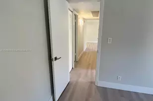 401 Golden Isles Dr, Hallandale Beach, FL 33009 - Photo 10