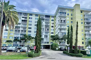 4400 Hillcrest Dr, Hollywood, FL 33021 - Photo 1