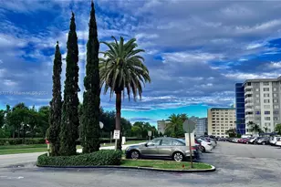 4400 Hillcrest Dr, Hollywood, FL 33021 - Photo 20