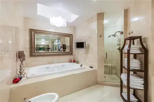 20155 NE 38th Ct, Aventura, FL 33180 - Photo 18