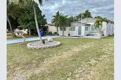 1859 NE 173rd St, North Miami Beach, FL 33162 - Photo 2