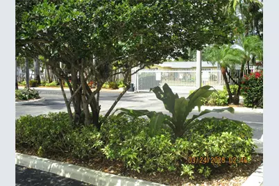 4802 Washington St #2, Hollywood, FL 33021 - Photo 2