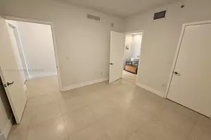 6000 Collins Ave, Miami Beach, FL 33140 - Photo 10