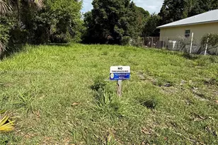 712 N 22nd St, Fort Pierce, FL 34950 - Photo 1