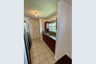 333 SW 86th Ave #201, Pembroke Pines, FL 33025 - Photo 8