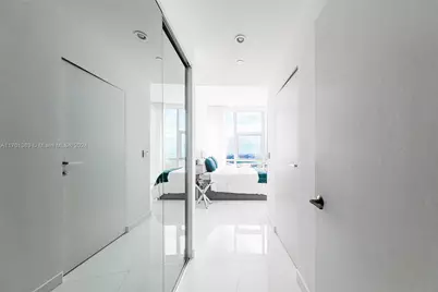 851 NE 1st Ave #2111, Miami, FL 33132 - Photo 16
