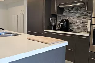 7825 NW 107th Ave, Doral, FL 33178 - Photo 12