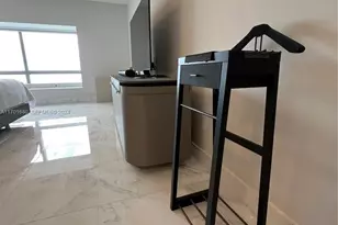 1435 Brickell Ave, Miami, FL 33131 - Photo 12