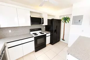 1825 S Ocean Dr, Hallandale Beach, FL 33009 - Photo 2