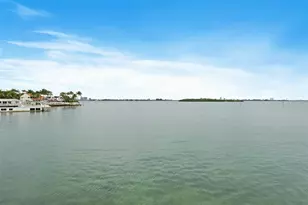 1800 NE 114th St, Miami, FL 33181 - Photo 32