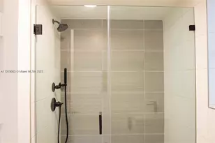 1000 7th St, Miami Beach, FL 33139 - Photo 22