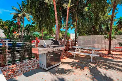 1000 7th St, Miami Beach, FL 33139 - Photo 28