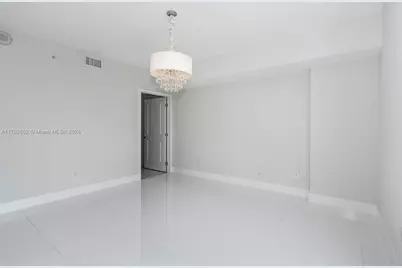 400 Sunny Isles Blvd #919, Sunny Isles Beach, FL 33160 - Photo 18