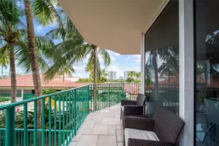 19900 E Country Club Dr, Aventura, FL 33180 - Photo 42