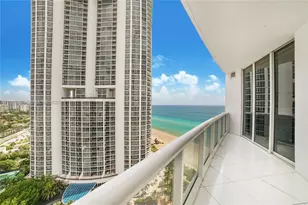 18101 Collins Ave, Sunny Isles Beach, FL 33160 - Photo 10