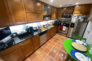 90 Edgewater Dr, Coral Gables, FL 33133 - Photo 12