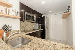 770 Claughton Island Dr, Miami, FL 33131 - Photo 12