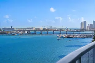 725 NE 22nd St, Miami, FL 33137 - Photo 1