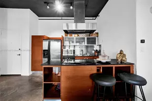 10 SW South River Dr, Miami, FL 33130 - Photo 36