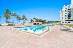 5005 Collins Ave, Miami Beach, FL 33140 - Photo 28