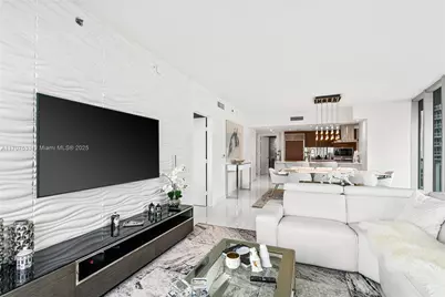 495 Brickell Ave #1702, Miami, FL 33131 - Photo 12