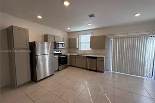 434 NE 13th St, Florida City, FL 33034 - Photo 4