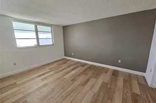 3600 NE 170th St, North Miami Beach, FL 33160 - Photo 18