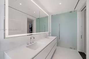 300 Biscayne Blvd Way, Miami, FL 33131 - Photo 16